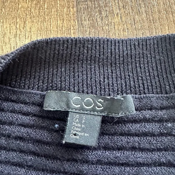 COS 100% Wool Black Textured Knit Sweater Pullover Women’s Small - Image 3