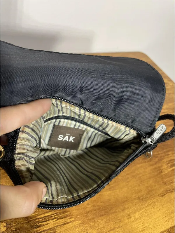 The Sak Iconic 90s/Y2K Crochet Crossbody Minimalist Clean - Image 5