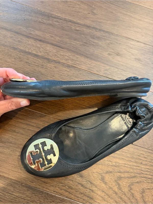 Tory Burch Black Reva Logo Ballet Flats Size 9.5 (?) - C39-338 - Image 3
