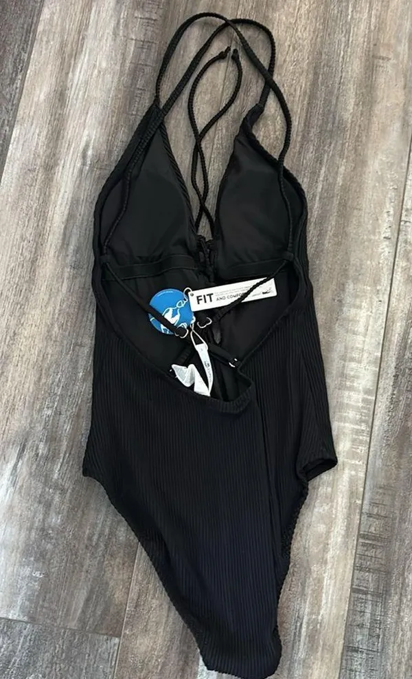 CUPSHE Black Ribbed V-neck lace up one piece swimsuit small NEW - Image 7
