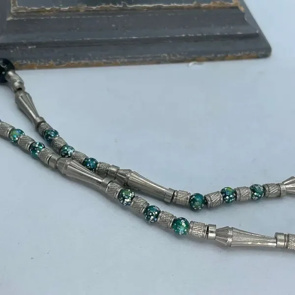 Southwestern or Navajo vintage styled barrel & pearl necklace. - Image 5