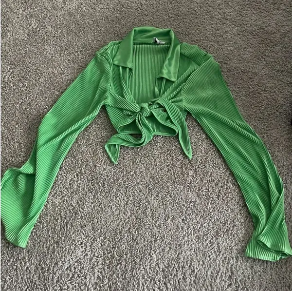 Princess Polly green tie up top size 8 - Image 2