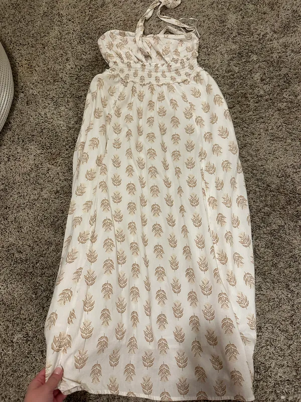 Old Navy Fit & Flare Keyhole Halter Maxi Dress - Image 2