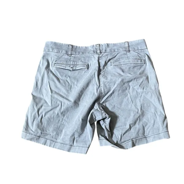 J.Crew Women's Chino Shorts Size 10 Light Gray Cotton Blend - Image 2