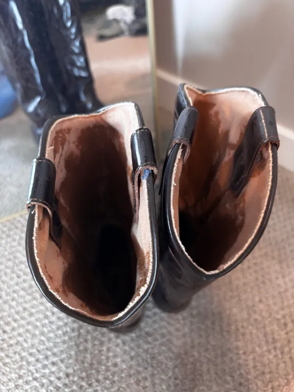 Brown cowboy boots Size 8.5 - Image 4