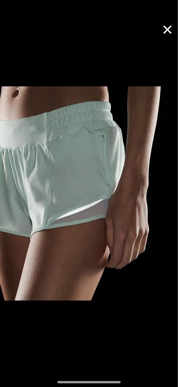 Hotty Hot Lululemon Shorts 2.5" Low-Rise - Image 3