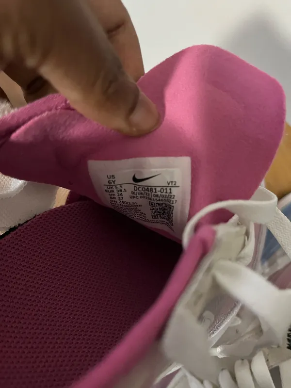 Nike Waffle One Sneakers - Image 5