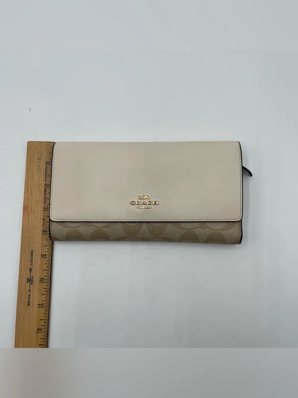 Coach Slim Trifold Wallet In Signature Canvas EUC Logo Designer - Image 10