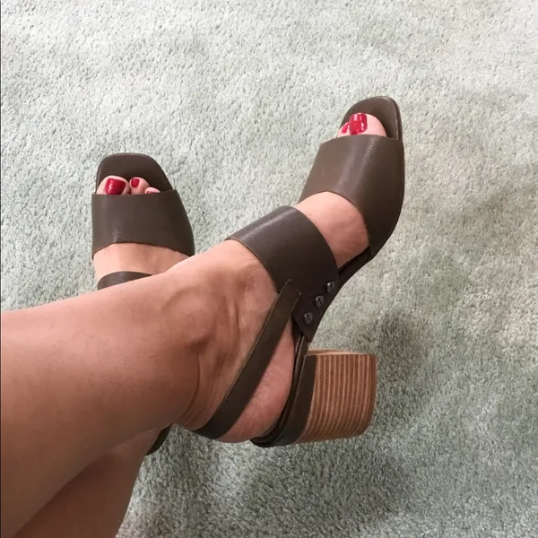 ULTRA COMFY leather sandals 🌷🌷🌷NWOTB - Image 4