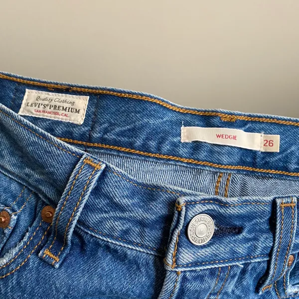 Levi's Wedgie Icon High Rise Button Fly Distressed Straight Leg Jeans - Image 4