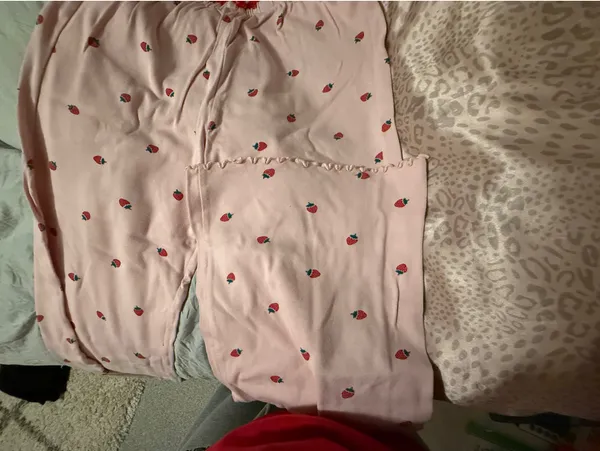 Love peace and lazy days strawberry and rose pjs - Image 4