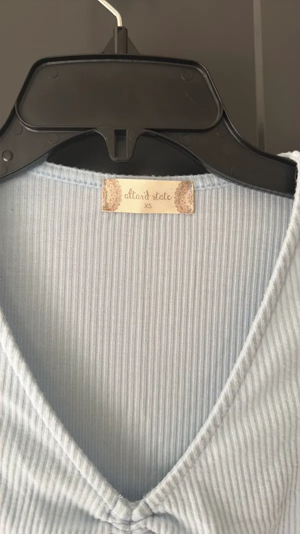 Altar'd State Top Long Sleeve - Image 4