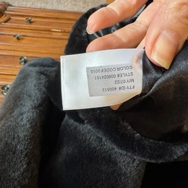 EXPRESS Black Faux Fur Coat Plush Mid Length Winter Jacket - Image 4