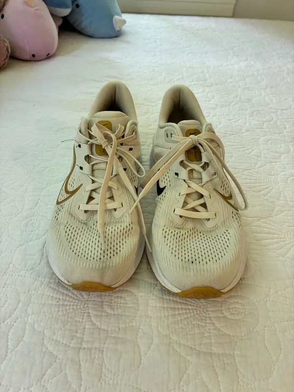 Nike Athletic Shoes Women’s - Image 2