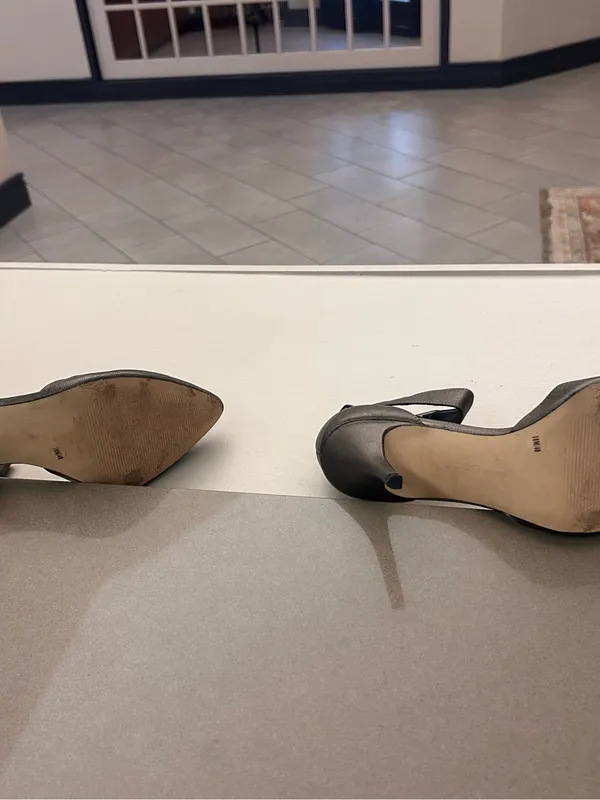 BCBGeneration Metallic Dark Gray Pointed-Toe Ankle-Strap Heels 10 M - Image 3