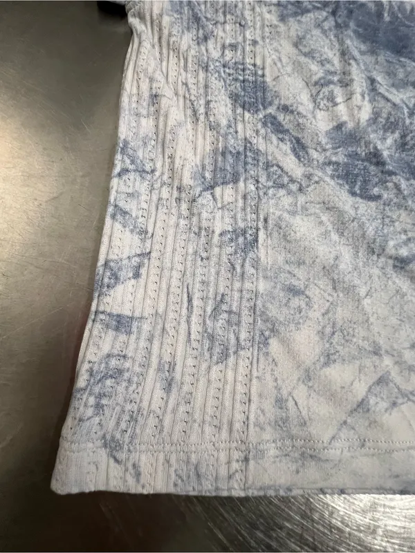 Lululemon White & Blue Tie Dye Train to Be Cropped Short Sleeve Top Size 8 VGUC - Image 4