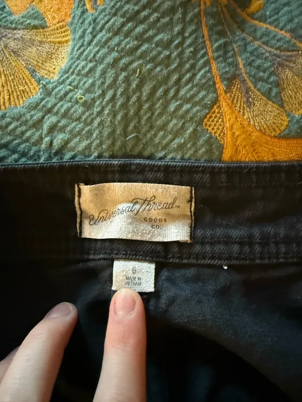 Universal Threads Jeans - Image 5