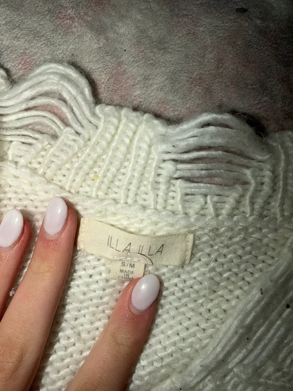 Star Sweater Boutique - Image 2