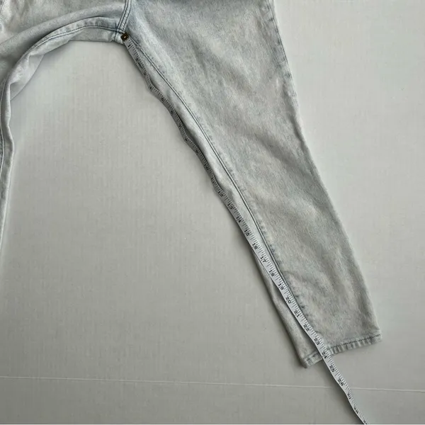 Abercrombie & Fitch Women's Light Wash Simone High Rise Ankle Jean‎ 4S - Image 6