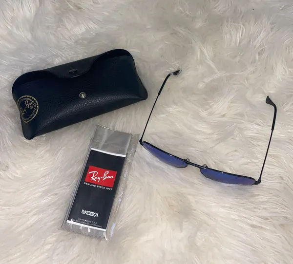 Ray-Ban Large Aviator Sunglasses - Image 8