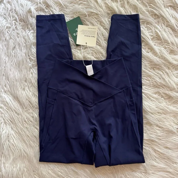Halara SoftlyZero Crossover Pocket Leggings Peacoat Size XS 7/8 - Image 4