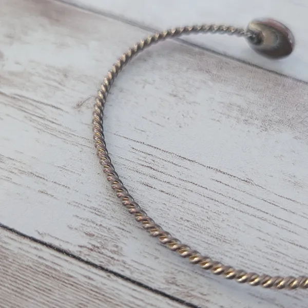 Vintage Bracelet with Faux Pearls - Heavy Tarnish/Discoloration - Image 6