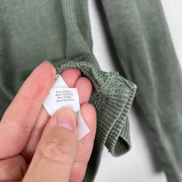 Aerie Women's Long Sleeve Ribbed Henley Green Sz M - Image 5