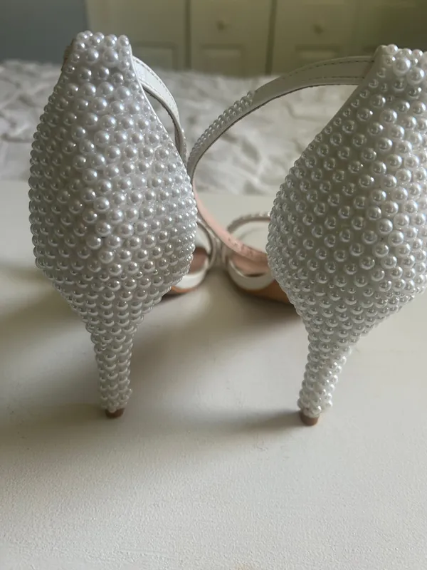 Pearl Heels Silver Size 7.5 - Image 2