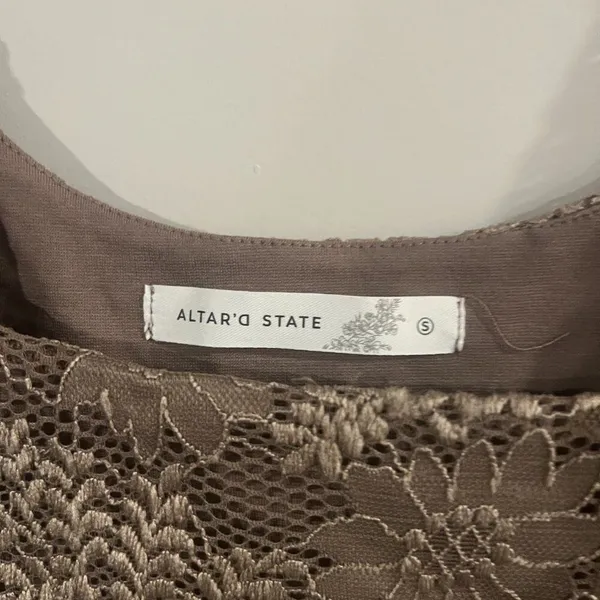 NWT Altar'd State lace‎ blouse small - Image 6