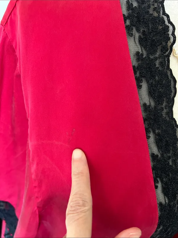 Victoria secret Vtg 80’s red silk blk lace trim short robe OS - Image 4