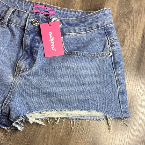 Edikted Gurnge Light Blue Denim Cutoff Shorts with Frayed Hem - Image 4