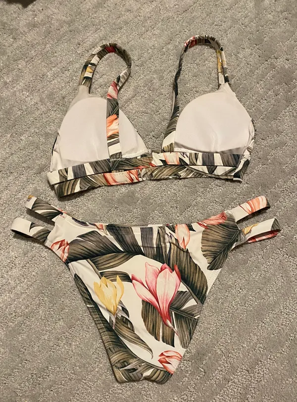 Tilly's Floral Bikini - Image 4