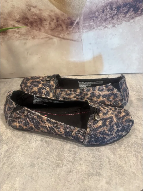 Mad Love Slip-On Brown & Black Leopard Canvas Flats Size 9 - Image 4