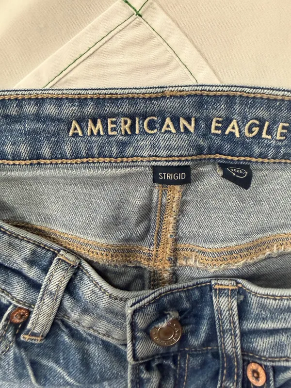 American Eagle Ripped Jeans Size 0 Baggy style - Image 5