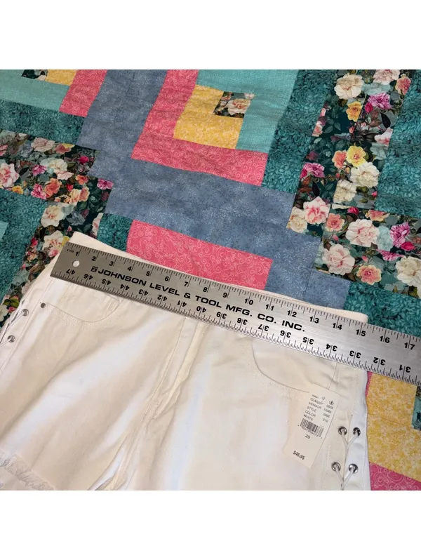 PacSun NWT $47 Woman’s 29 High Rise white lace-up side denim shorts - Image 8