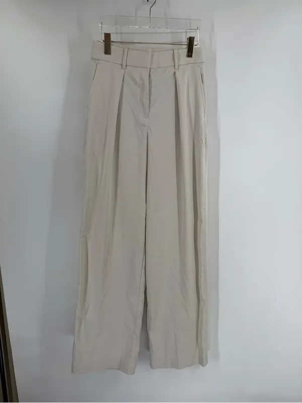 Lululemon Pleat-Front High-Rise Trouser size 4 - Image 3