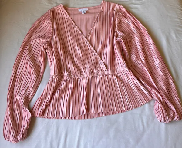 Pink blouse - Image 2