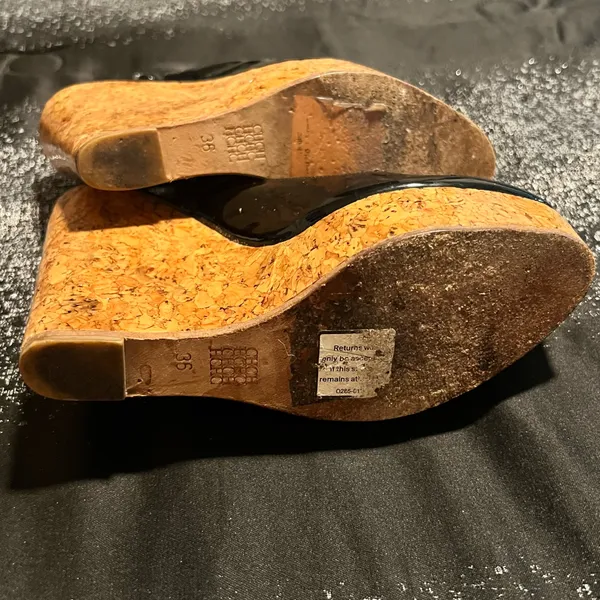 Womens 36 CH Carolina Herrera black slingback high cork platform wedge heel - Image 12