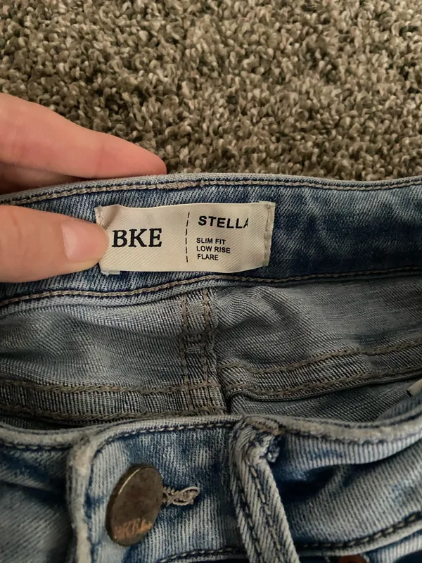 Buckle Low-Rise Jeans BKE - Image 2