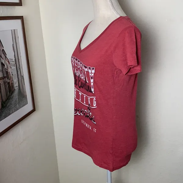 University of South Carolina Fighting Gamecocks V-Neck Tee Size XL (Runs Small) - Image 2