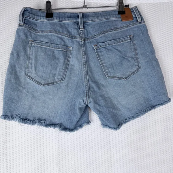 Tommy Hilfiger Jeans‎ Women's Denim Shorts Size 4 Embroidered Floral Frayed Hem - Image 2