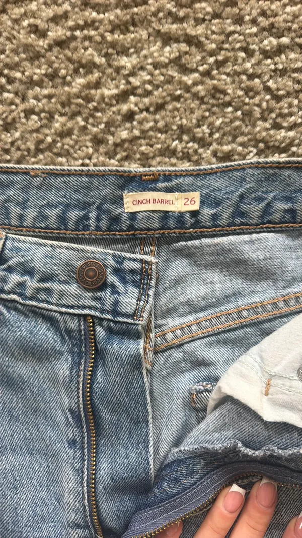 Levi’s cinch barrel leg - Image 3