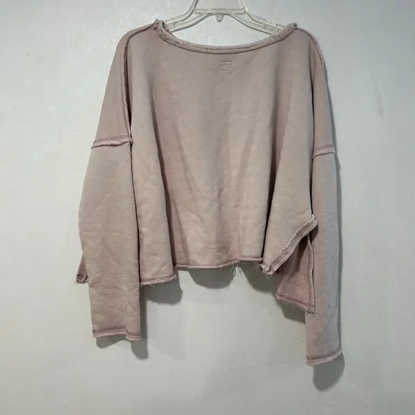Free Est Free People Pink Raw Hem Cropped Sweatshirt Pullover Medium - Image 4
