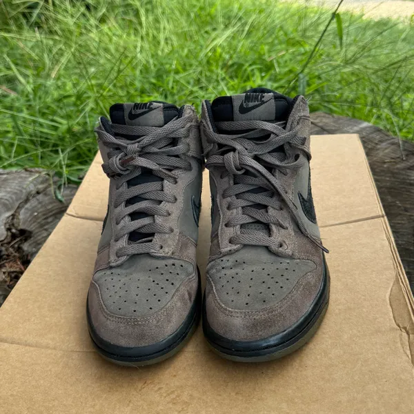 Nike Dunk High Skateboarding Shoes Brown /Black Swoosh Suede boys size 6.5 - Image 2