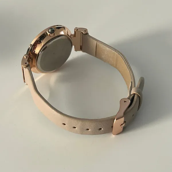Women’s Rose Gold Stainless Steel Minimalist Watch Working New Battery - Image 5