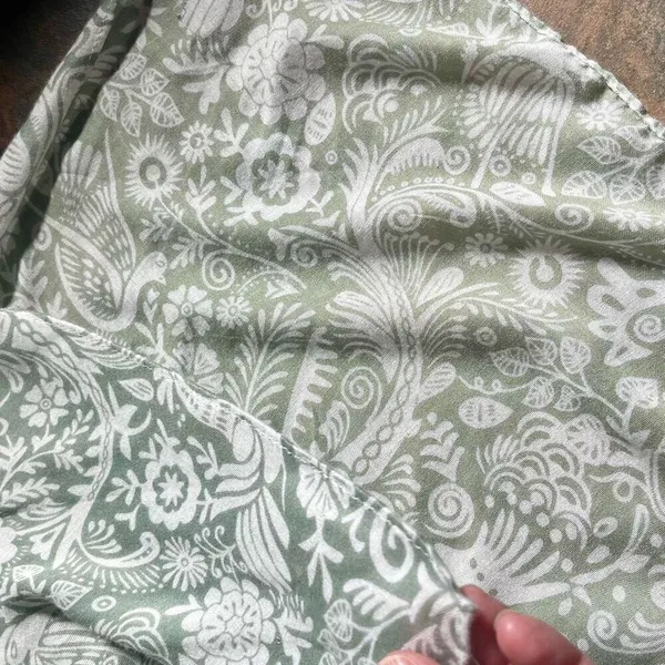 NWT Yak & Yeti Green Floral Thin Shawl Cardigan One Size - Image 11