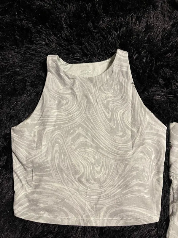 Old Navy Active Set - Image 3
