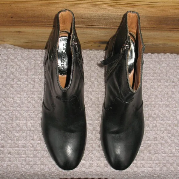 Trask Womens Black 7 Heeled Ankle Boots - Image 6