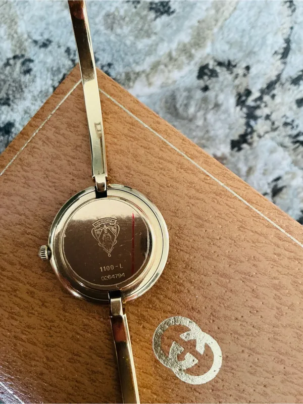 BEAUTIFUL GUCCI bangle watch set 🔥🔥🔥 - Image 4