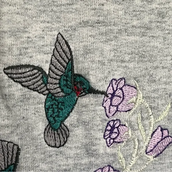 Fruit of the Loom Vintage Embroidered Hummingbird Gray Faux‎ Turtleneck Sweatshirt Size Medium - Image 3